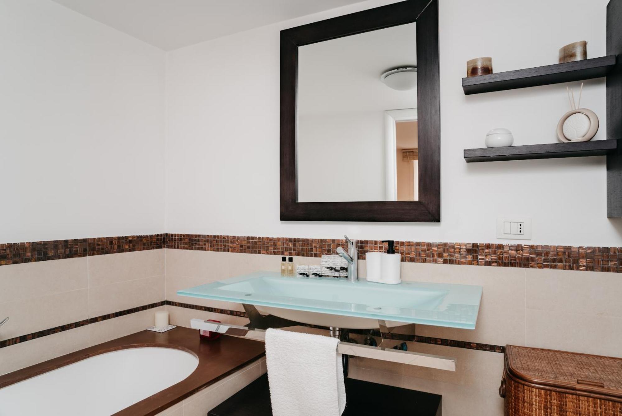 La Casa Dell' Avvocato - Centro Appartement Napels Buitenkant foto