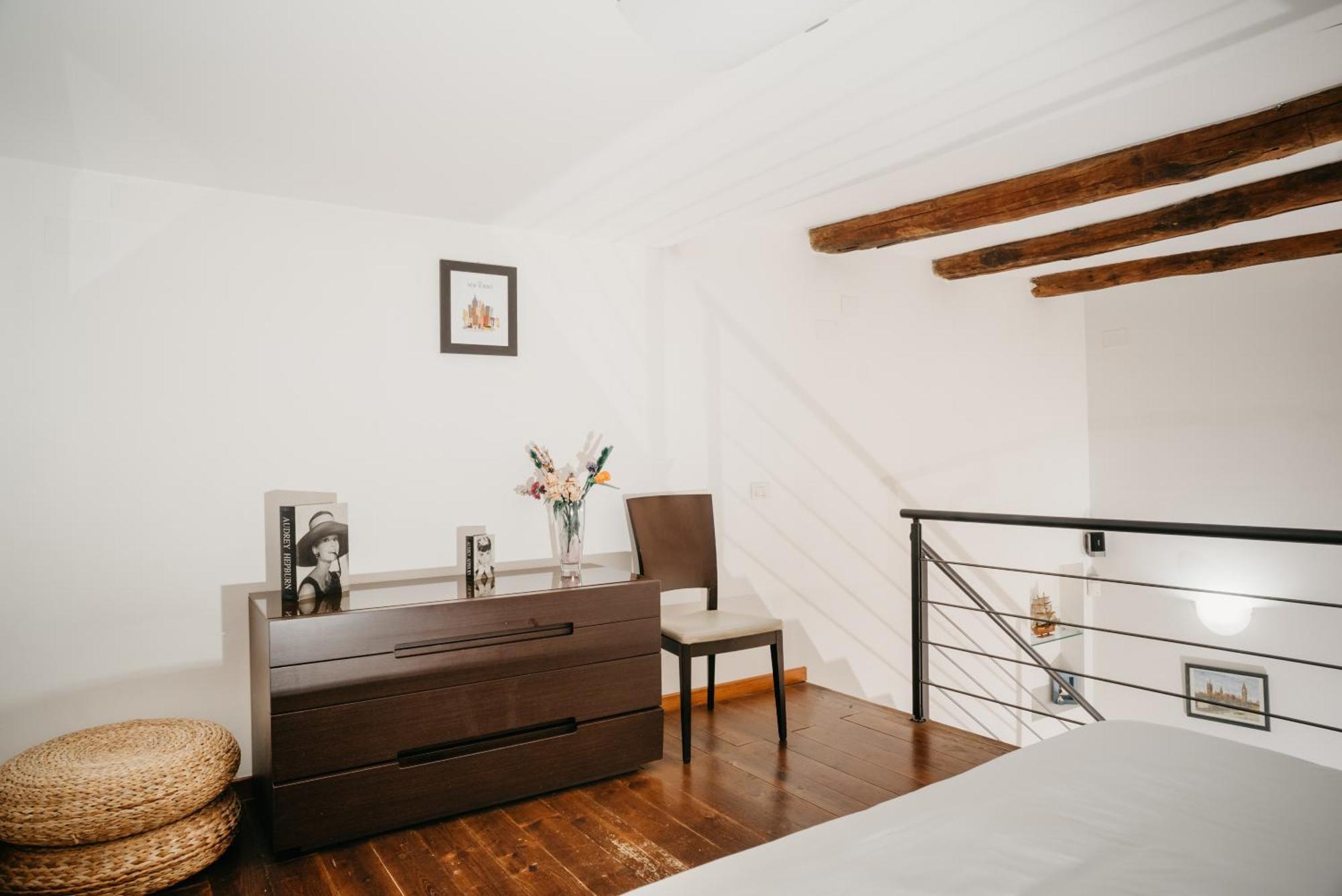 La Casa Dell' Avvocato - Centro Appartement Napels Buitenkant foto